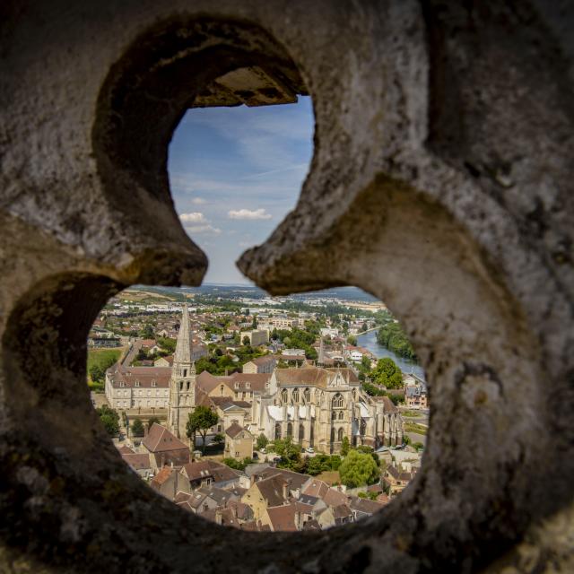 Détail + vue abbaye