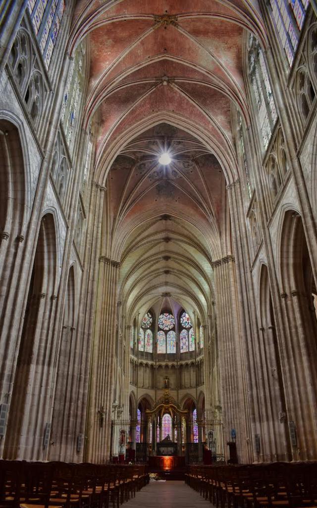 Intérieur cathédrale