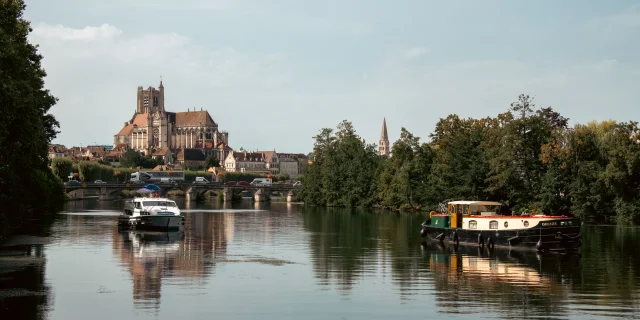 Pénichettes canal du Nivernais à Auxerre